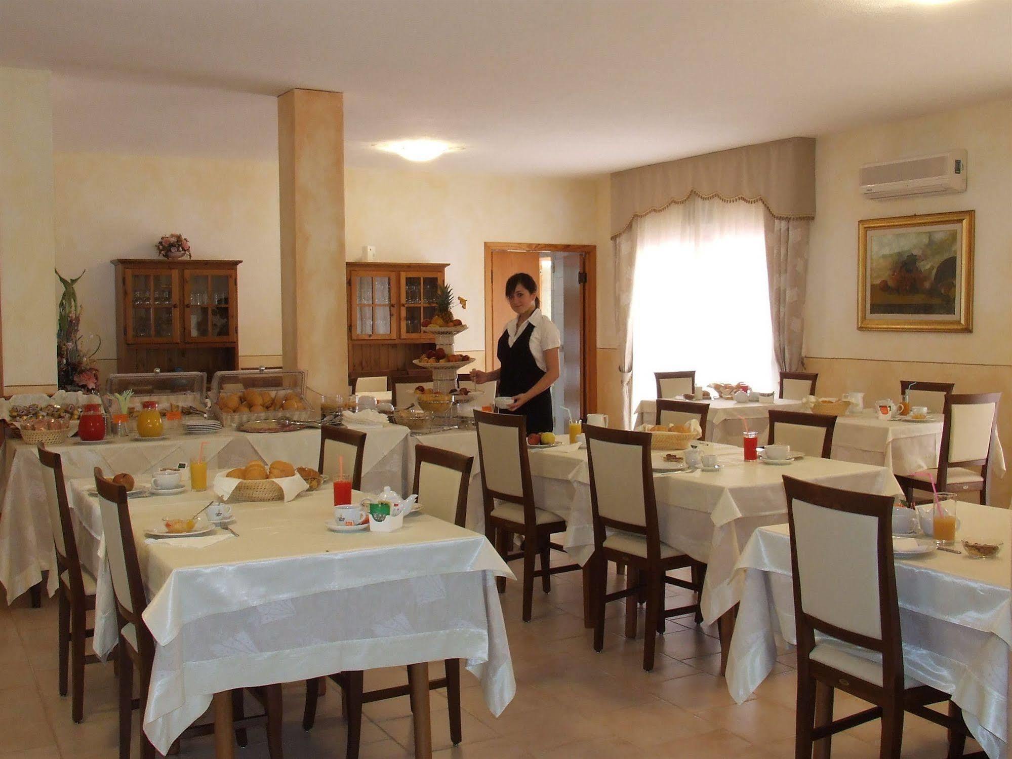 A.I.R. Hotel Gabbiano Isola Rossa Zewnętrze zdjęcie